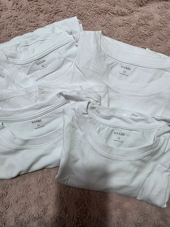 Lot de 4 t shirt blanc - photo numéro 1