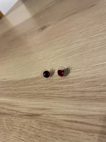 Boucles d oreilles clous