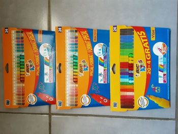 Crayons feutres neufs