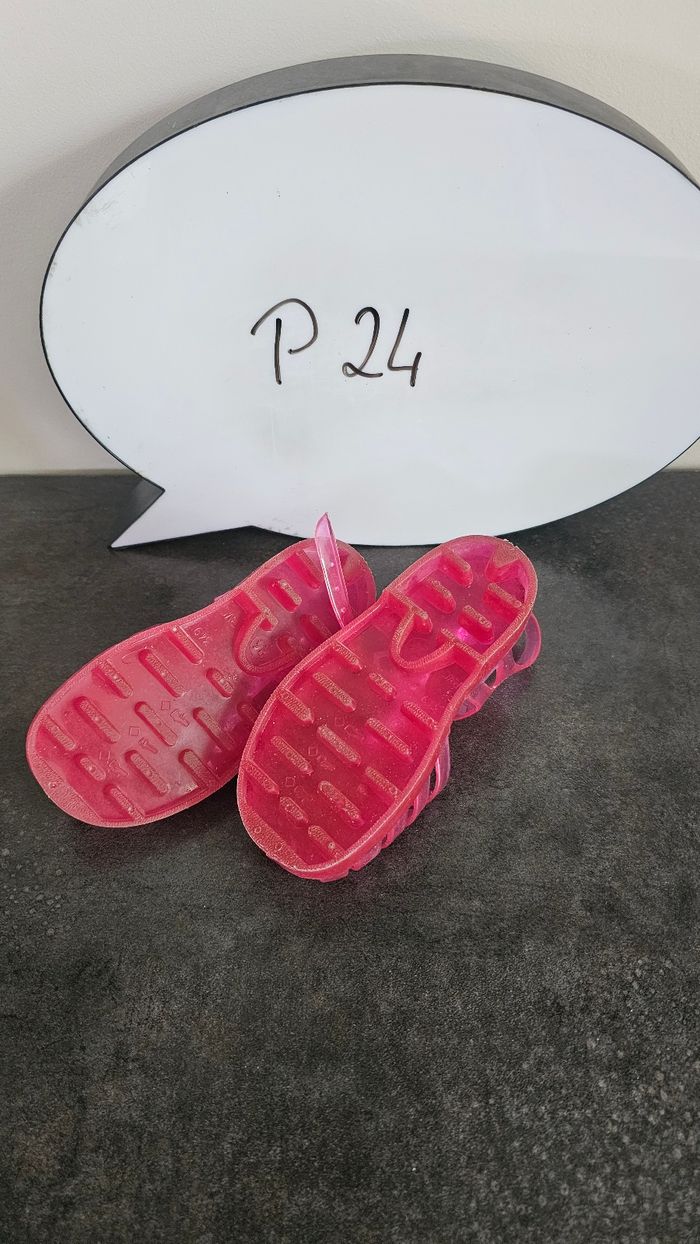 Sandalettes 👧🏽 p24 - photo numéro 3