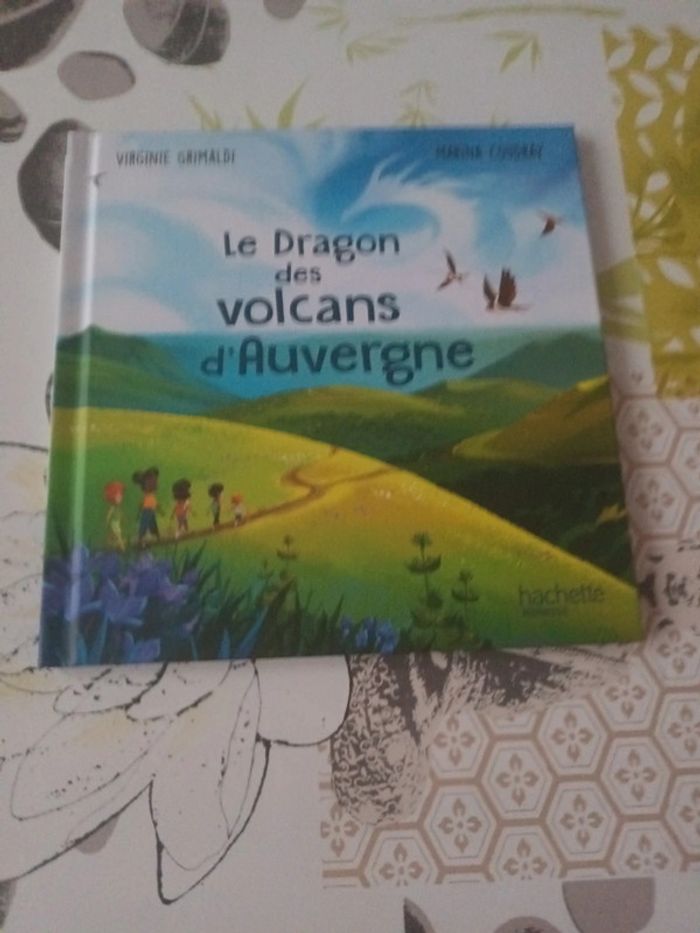 Livre Mcdo : Le dragon des volcans d'Auvergne