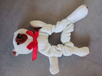 chouchou nounours blanc et marron avec noeud rouge Neuf