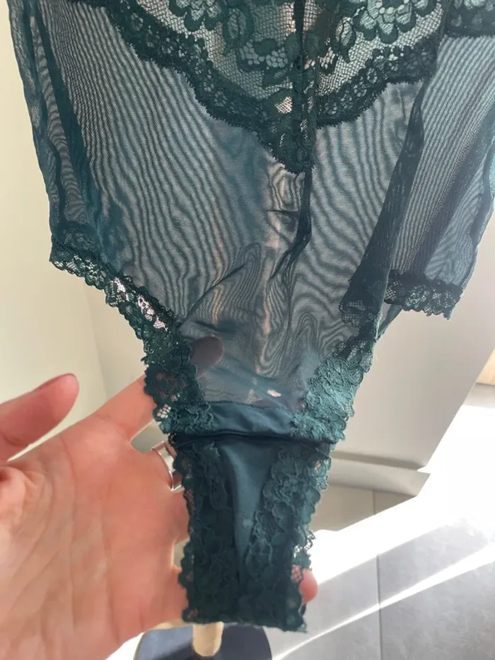 Body dentelle vert sapin - photo numéro 3