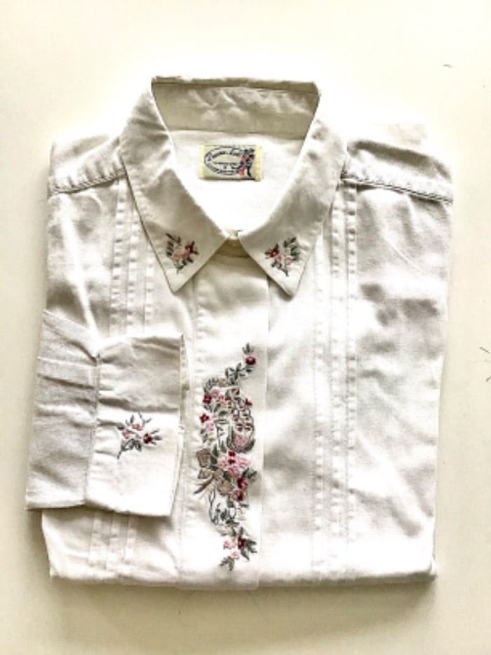 Chemisier blanc brodé manches longues T 42