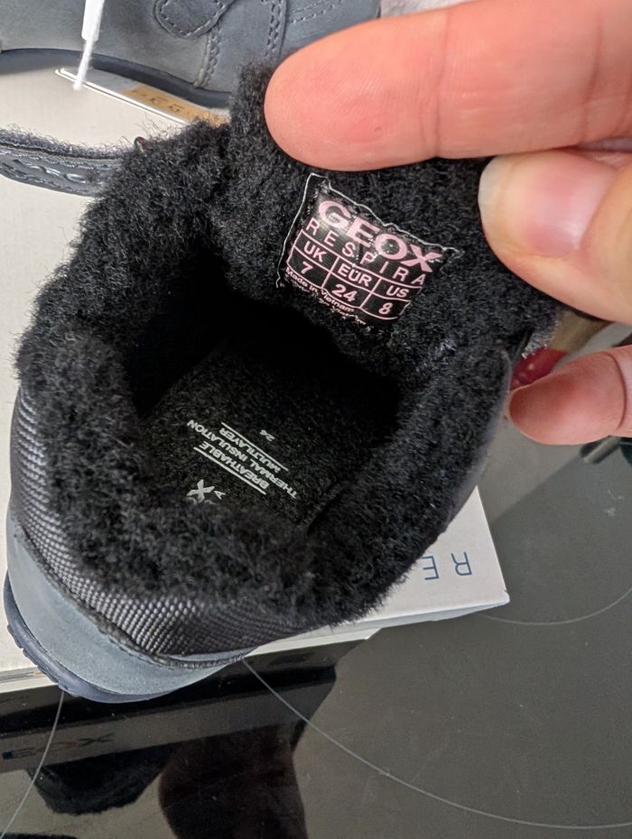 Chaussures garçon. Taille 24. Chaudes. Neuf, Geox. - photo numéro 5