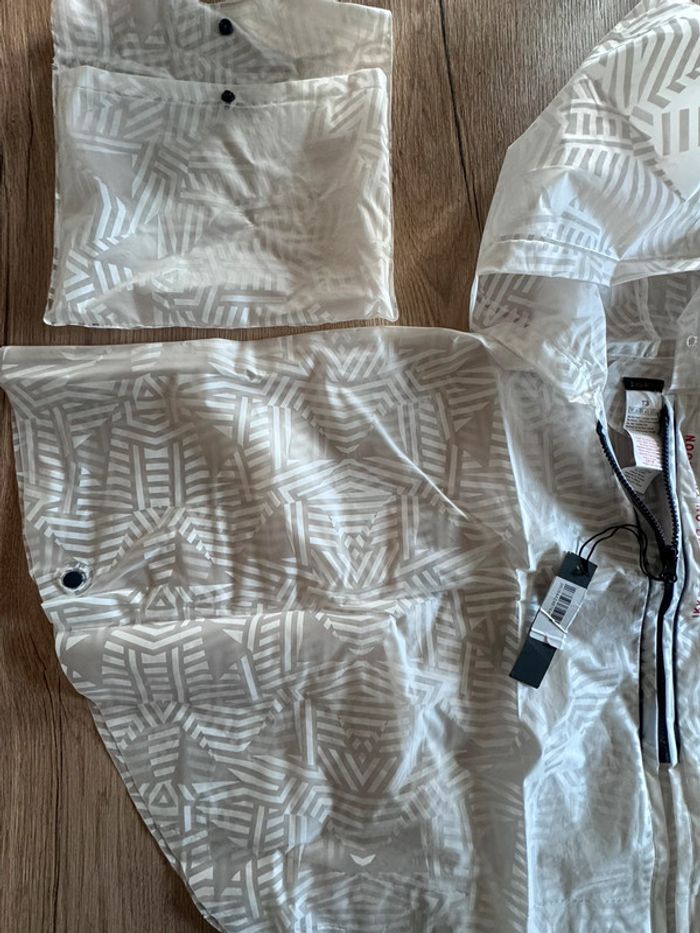 Poncho Ikks taille 3 neuf avec étiquette - photo numéro 13