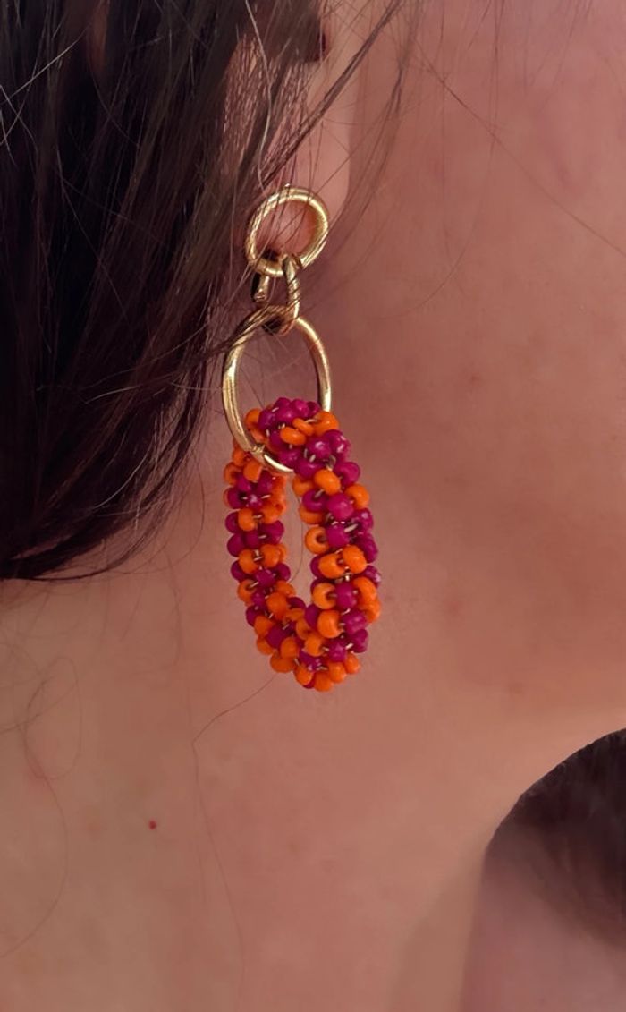 🌸 Boucles d’oreilles perles colorées – Orange & Fuchsia - photo numéro 3