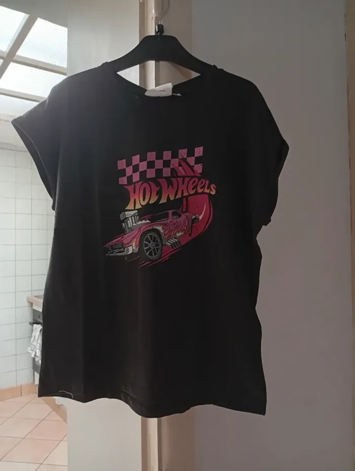 Tee-shirt Hot Wheels 12 ans NEUF