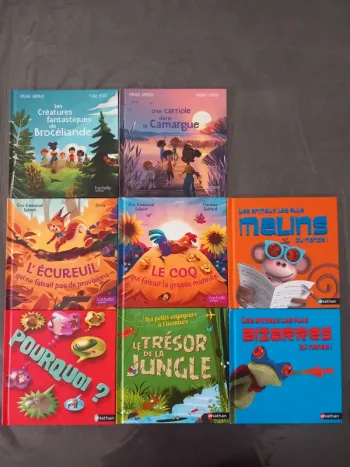 Lot de 8 petits livre mcdonald's happy meal mcdo