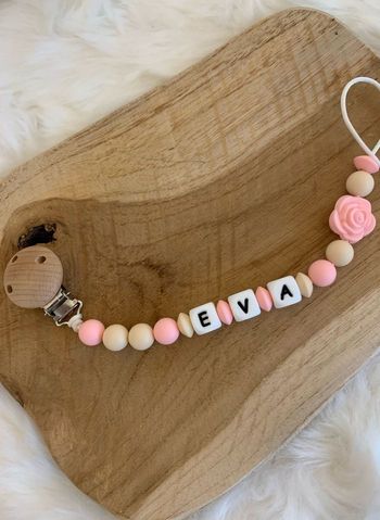 Attache-tétine en silicone personnalisé