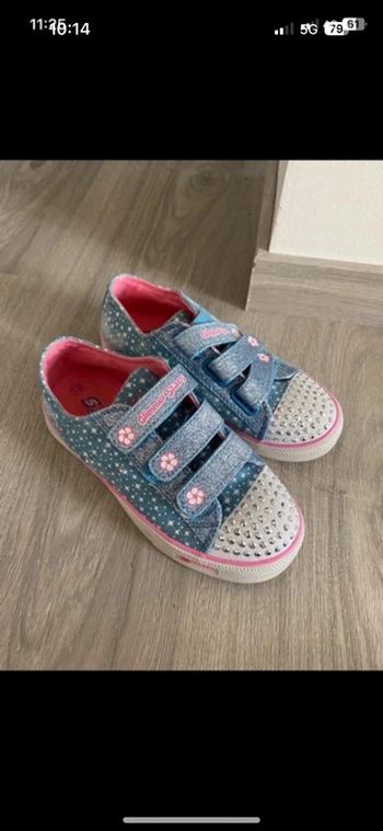 Basket skechers  taille 30