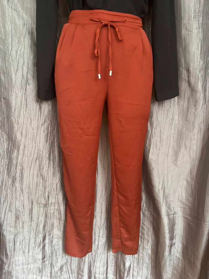 Beau pantalon fluide brique/terracota satiné S 36 - photo numéro 2