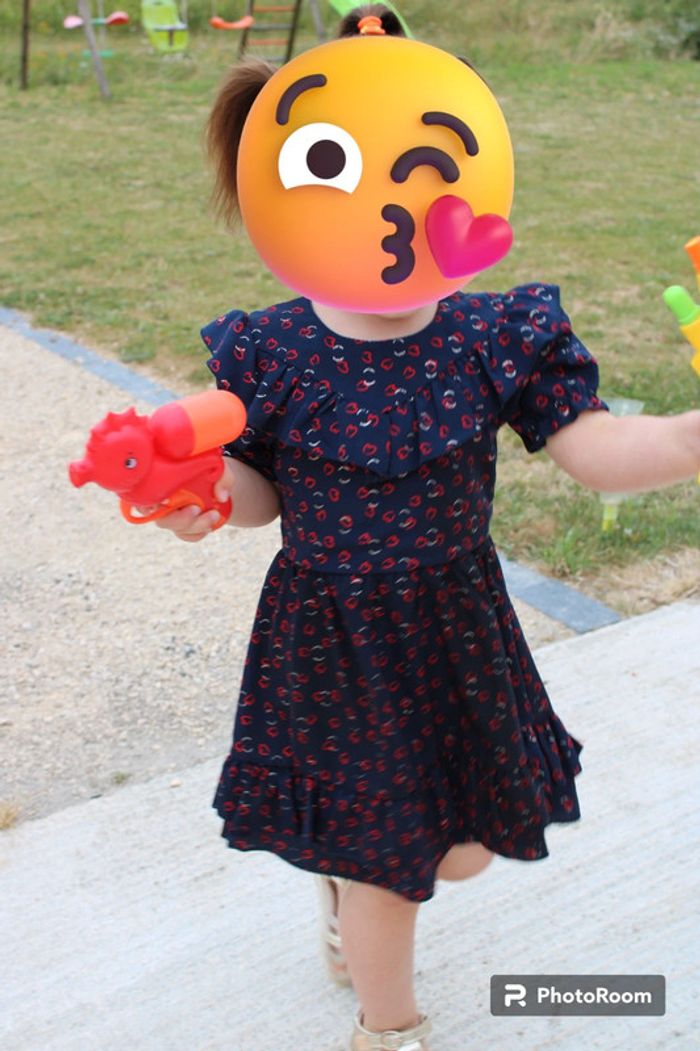 Jolie robe d'été taille 2-3 ans - photo numéro 2