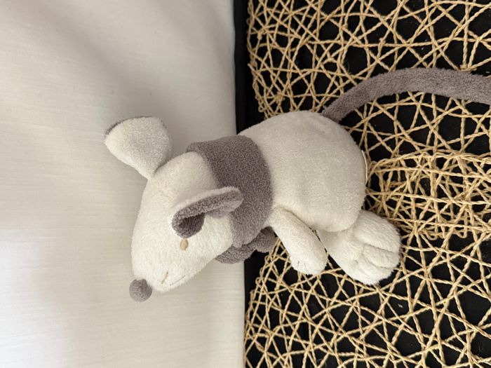 Peluche souris BERGERE DE FRANCE blanc gris assis - photo numéro 2