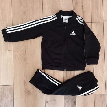 Survêtement Adidas, 12 mois