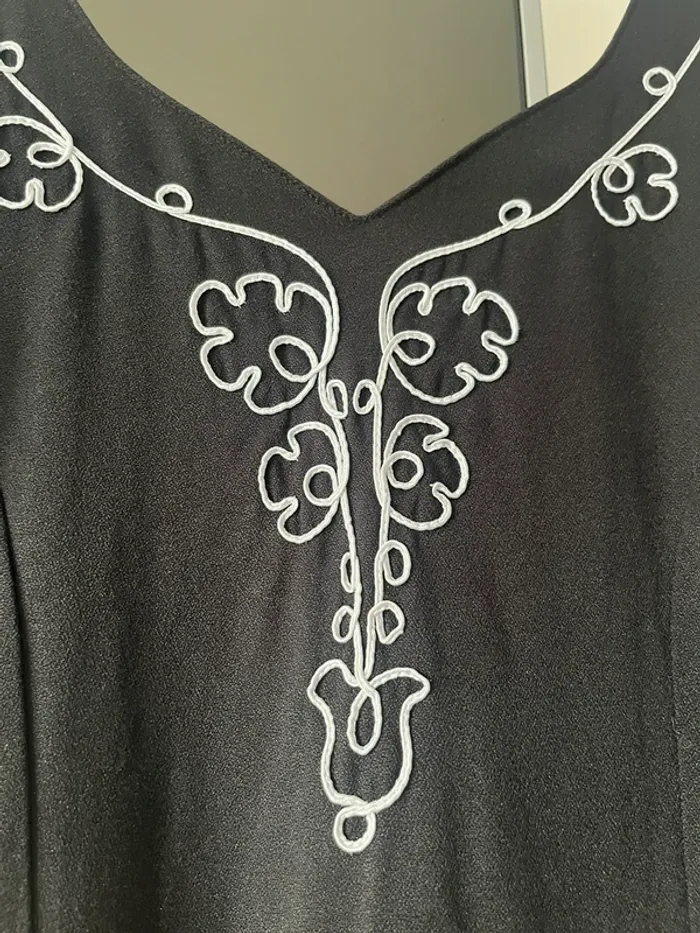Robe longue noir - photo numéro 3