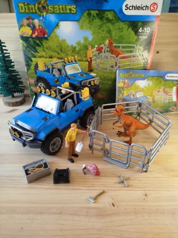 Boite Thème Dinosaure Figurine personnage et véhicule