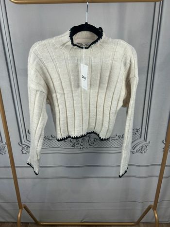 Pull court Beige Only S neuf