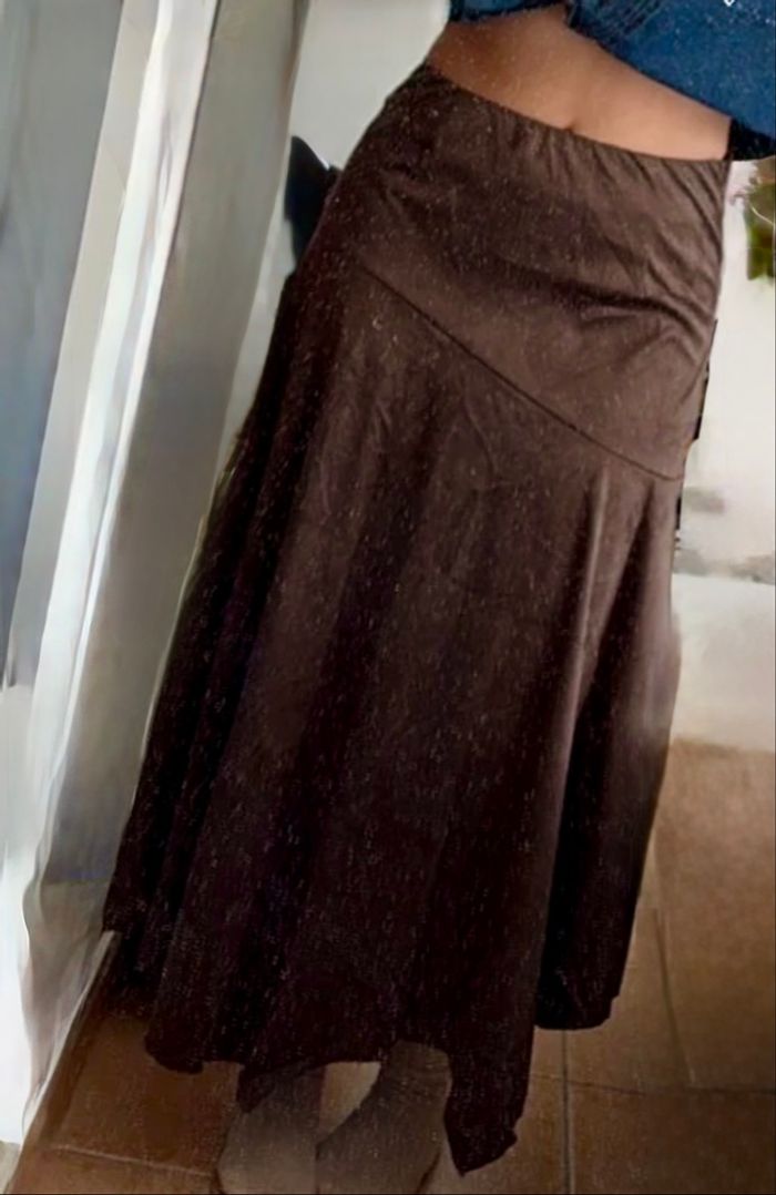 Jupe toucher peau de pêche velours marron  Légère asymétrie - photo numéro 8