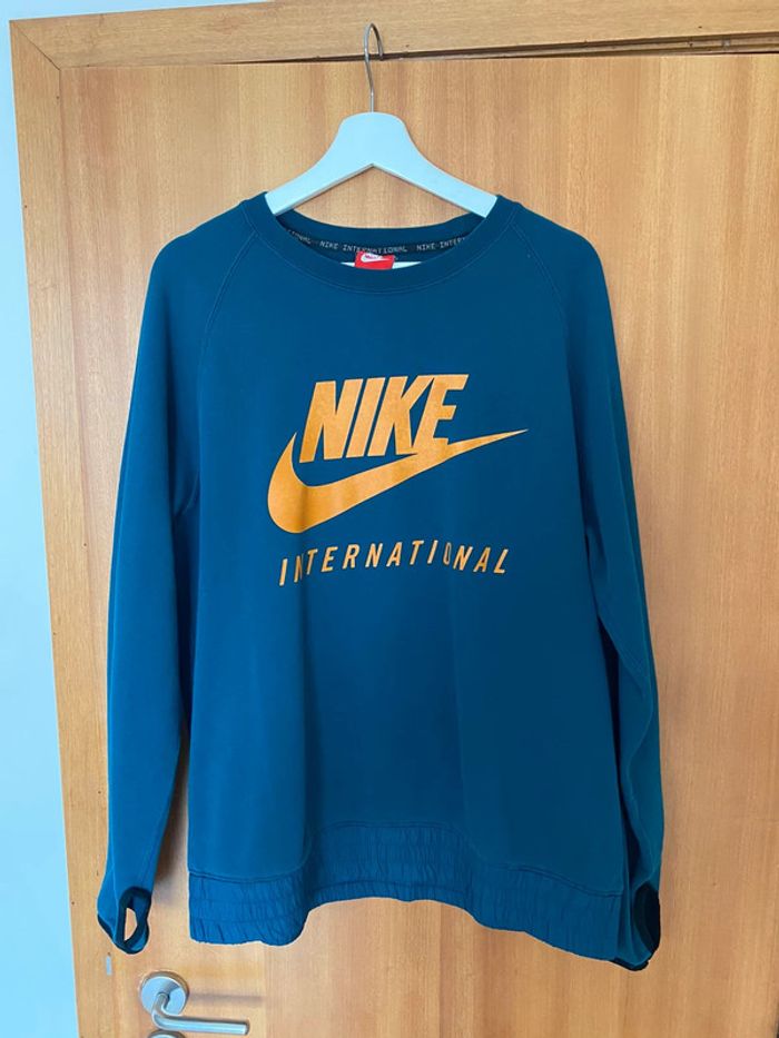 Sweat Nike International