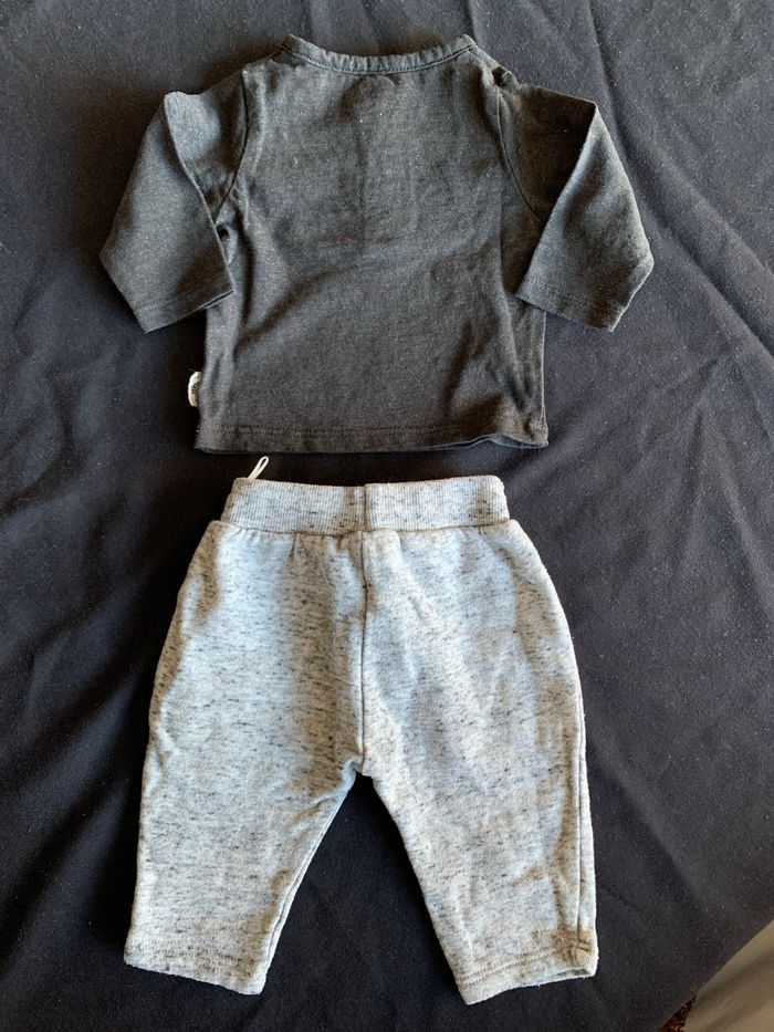 Ensemble gris Mini chou Jogging & t-shirt 1-3 mois - photo numéro 2