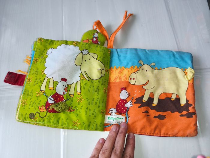 Livre en tissu lilliputiens - photo numéro 5