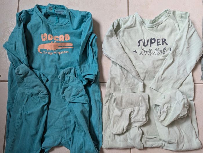 Lot de 2 pyjamas 1 pièces - photo numéro 2