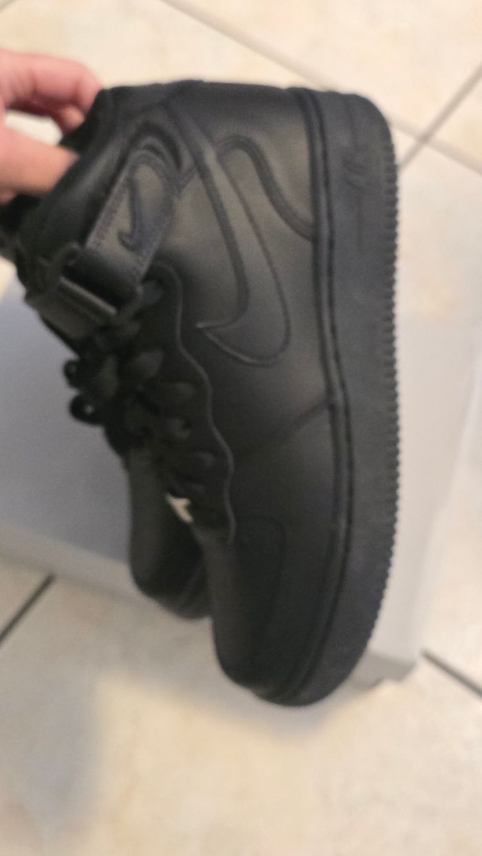 (Neuves non portées) 🏷🥰😍 superbes  baskets NIKE  AIR FORCE ONE Pointure 37.5 unisex 😍🥰 - photo numéro 10