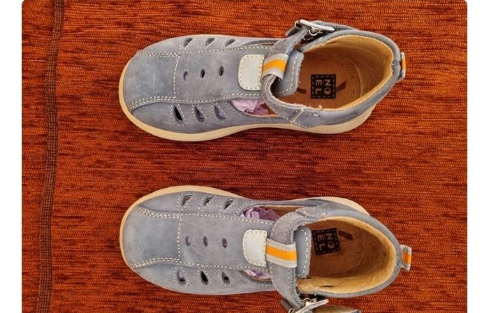 Chaussures BB Taille 25/26