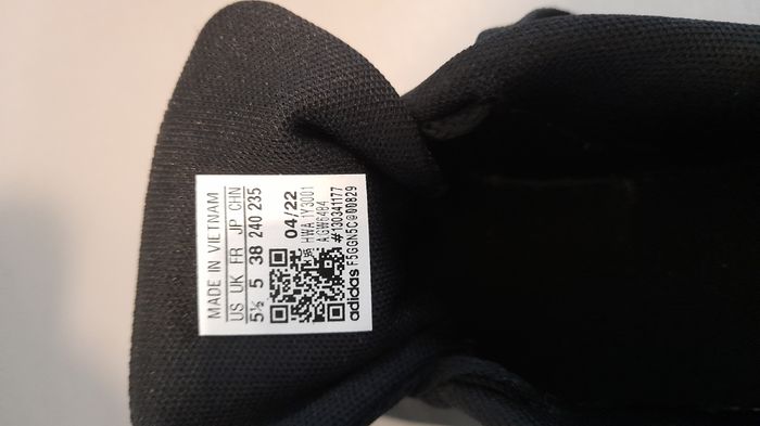 BASKETS BASSES A LACETS NOIRE "ADIDAS" - P38 - n°10 - photo numéro 6