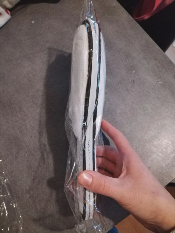 Chaussons neuf - photo numéro 2