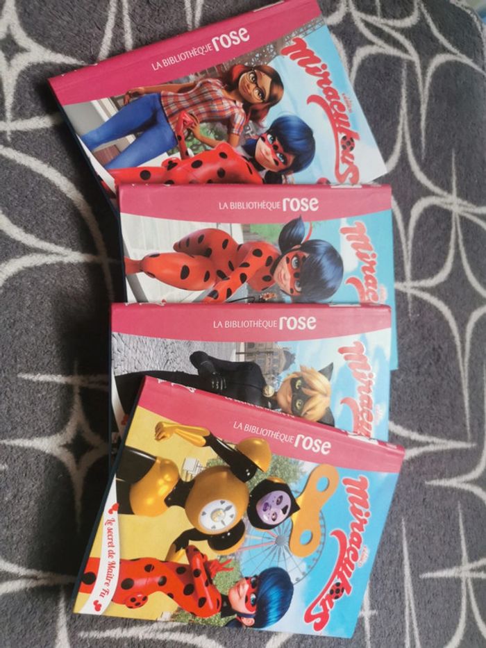 Lot de 4 livres miraculous