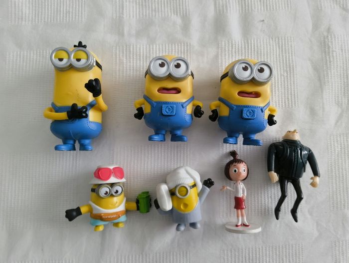 Lot figurines minions