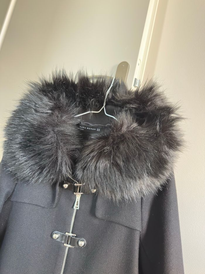 Zara manteau noir à capuche fausse fourrure taille XS - photo numéro 3