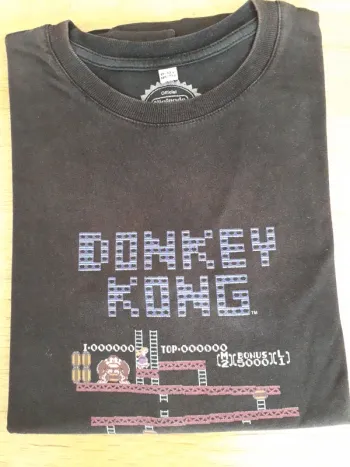 Tshirt manches courtes "nintendo"