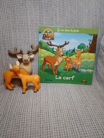 Le cerf + 2 figurines - série "Je vis dans la forêt" N.1 / Ed. Altaya