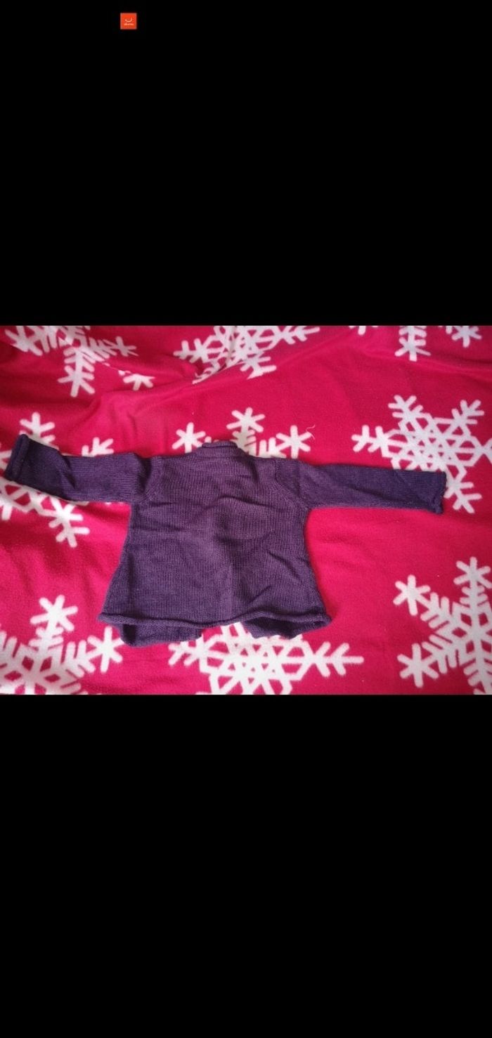 Gilet 12 mois 2 boutons violet - photo numéro 3