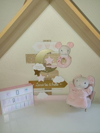 Doudou marionnette souris rose tex et hochet 