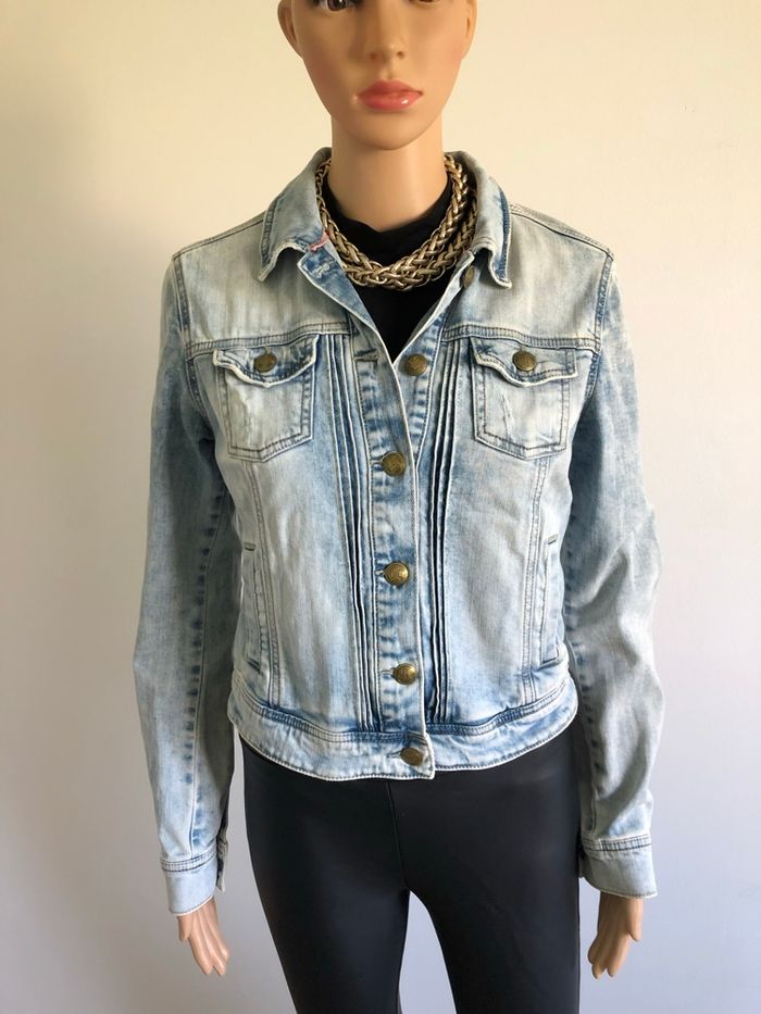 Veste en jean bleue claire Cache Cache taille 1 TBE - photo numéro 2