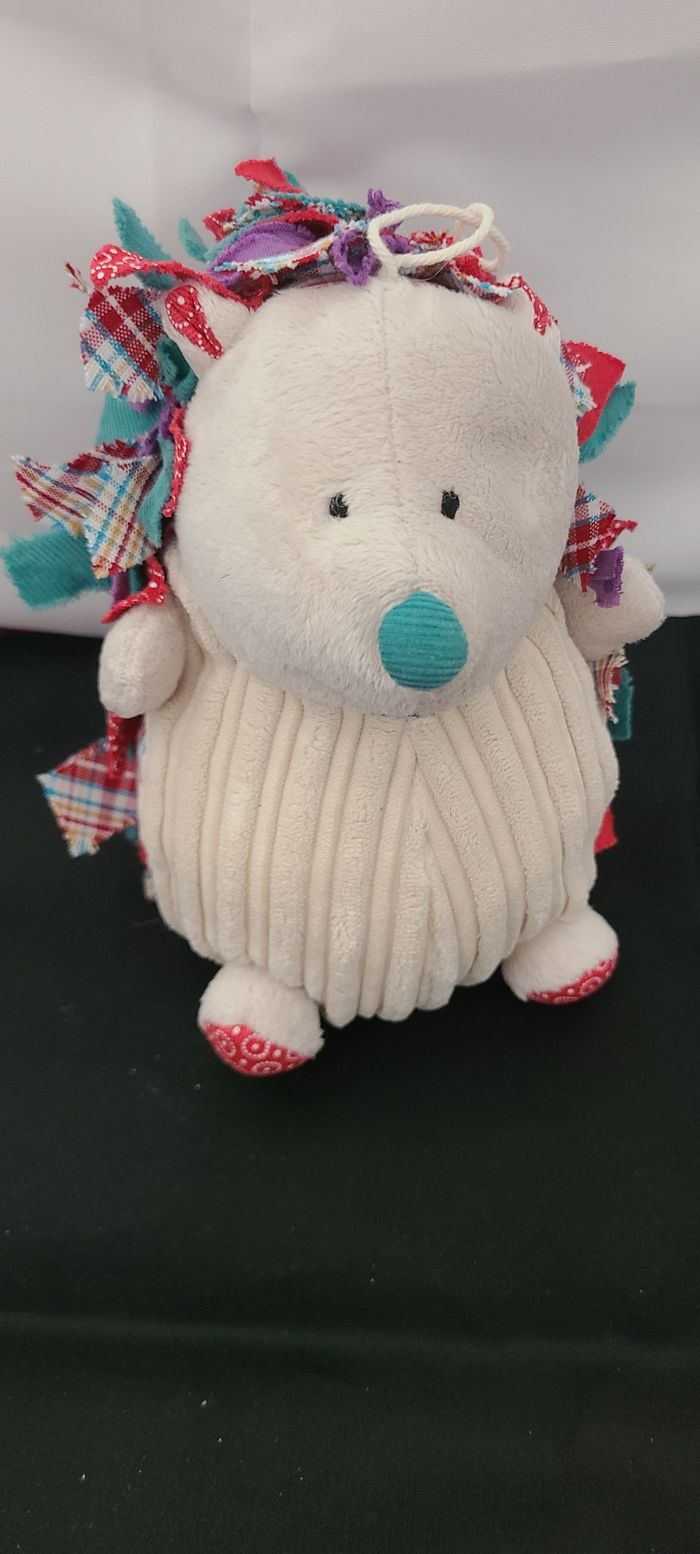 doudou hérisson sensoriels
