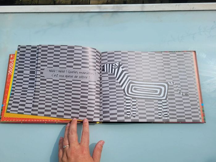 Superbe livre animé Bébé Lézard 🦎 bébé bizarre, Rue du Monde - photo numéro 7