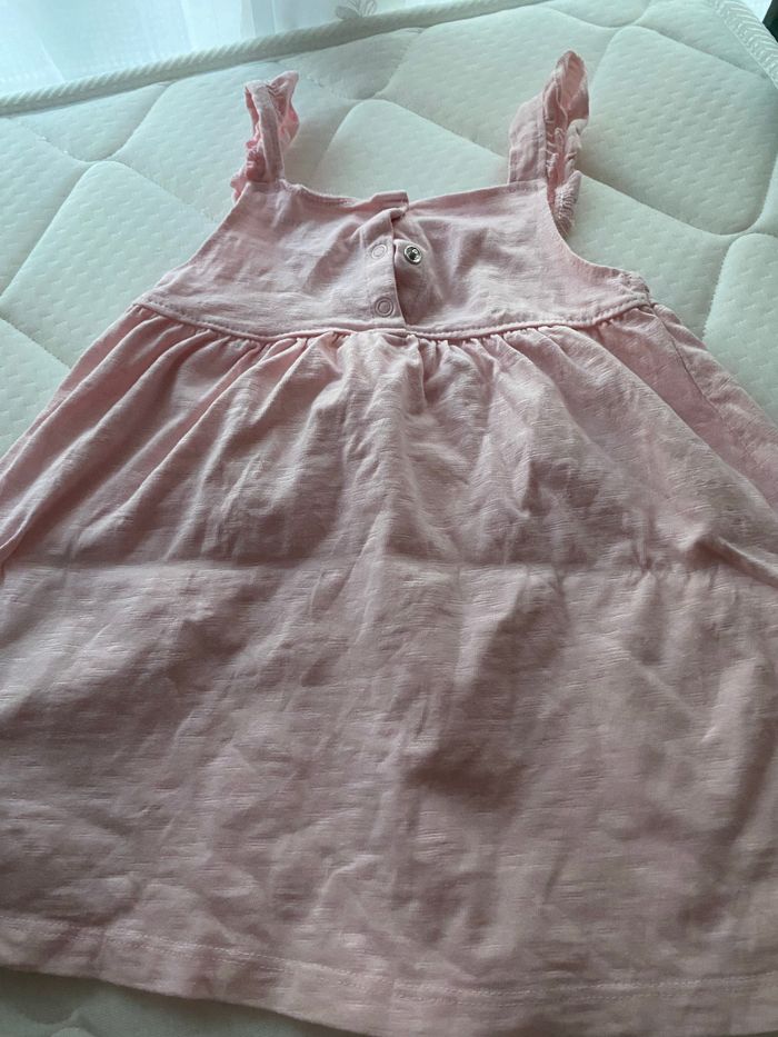 Une robe - photo numéro 2