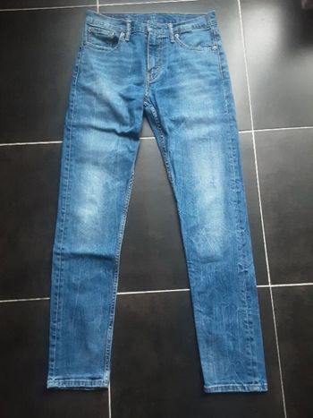 Jean homme levi’s 512 W30 L32 très bon état