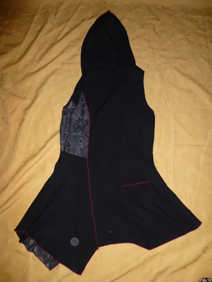 tunique à capuche assymetrique taille S = 40 - photo numéro 3