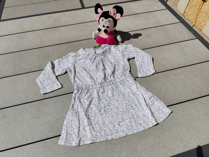 Jolie robe chat tao 18 mois