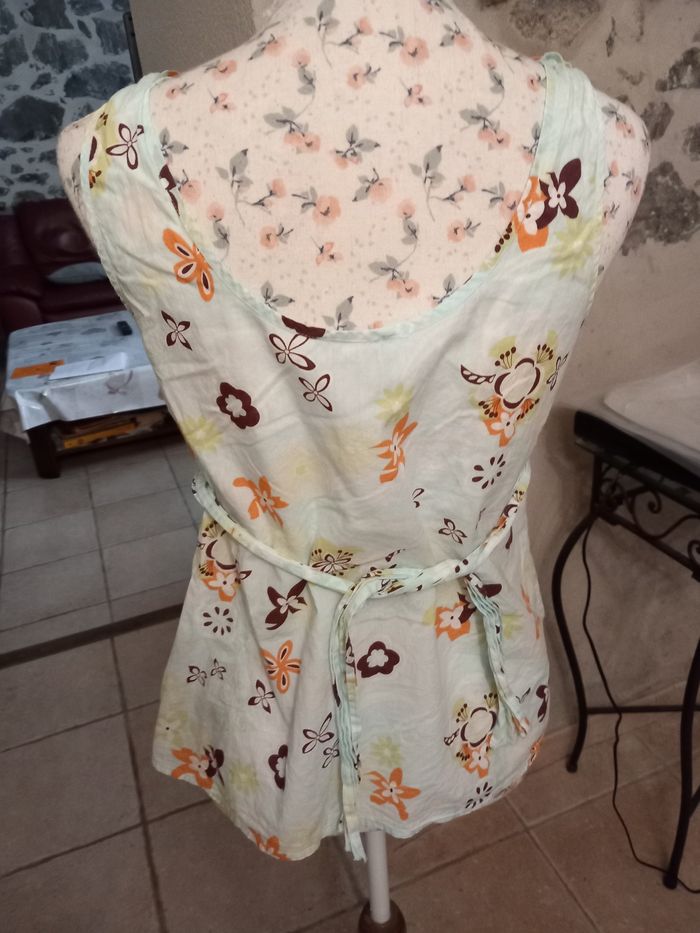 Top à fleurs - photo numéro 5