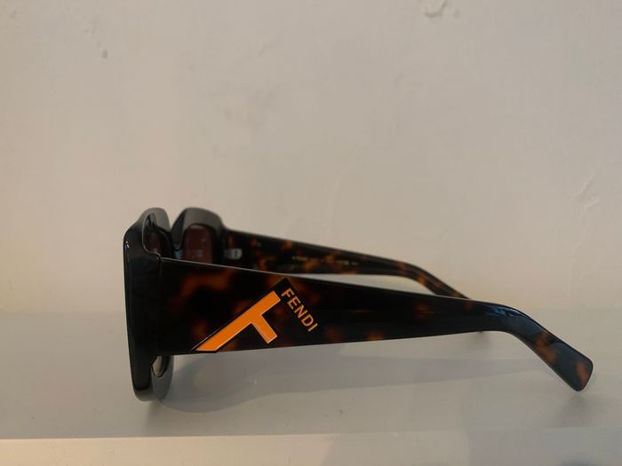 Lunette de soleil Fendi - photo numéro 3
