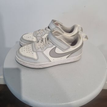 Basket Nike fille taille 27,5