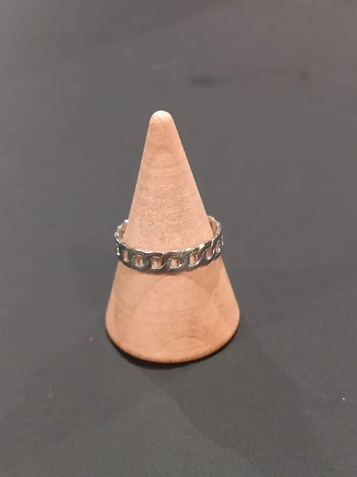 Bague neuve taille 53