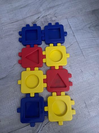 Très joli puzzle en ligne plastique